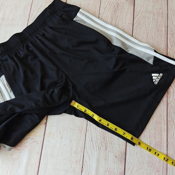 Pair of Adidas triple stripe training shorts sz S - Picture 6 of 13